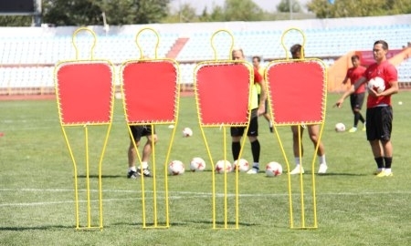 «Шахтер» провел предыгровую тренировку матча с «Таразом»