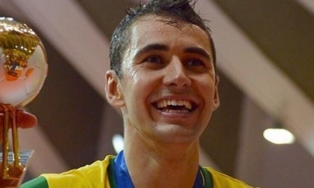 Экс-игрок «Кайрата» стал одноклубником Фалькао