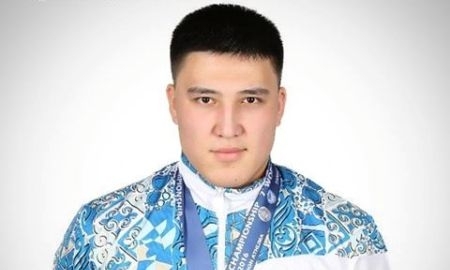 Бой с участием Еркинбекова отменен