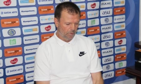 Видео послематчевой пресс-конференции Младенова игры Премьер-Лиги «Кайсар» — «Акжайык» 0:0