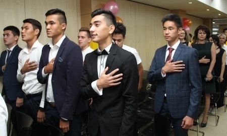 Воспитанники «Кайрата» получили аттестаты