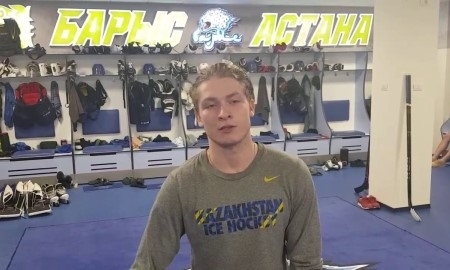 Михайлис — о получении награды «Лучший хоккеист Казахстана — 2016/17»