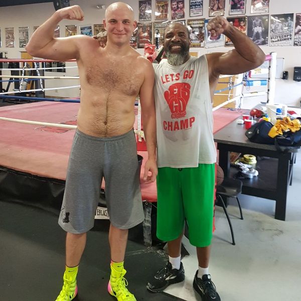 Зия Алиев: «У меня есть целый список казахстанских боксеров, с которыми собираюсь вести переговоры о переходе в профи»