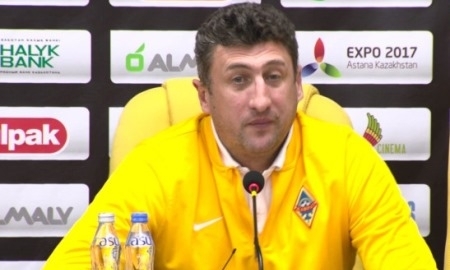 Видео предматчевой пресс-конференции Цхададзе игры Лиги Европы «Кайрат» — «Скендербеу»