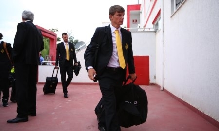 Фоторепортаж с приезда «Кайрата» на стадион в городе Корча