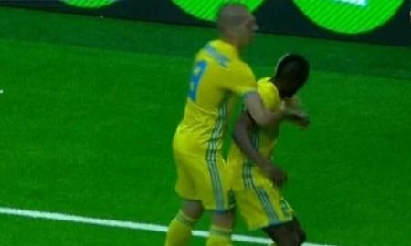 Видео гола Твумаси матча Лиги Чемпионов «Астана» — «Легия» 3:1