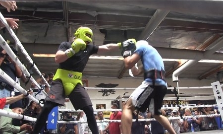 Под какую музыку спаррингует «Канело» перед боем с Головкиным