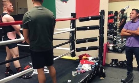 Промоутер «Канело» лично понаблюдал, как его боксер готовится к бою с Головкиным