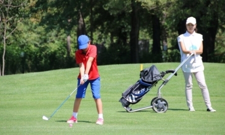 Открытый кубок по гольфу среди детей пройдет в Алматы