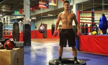 Ниязов продолжает готовиться к бою с угандийским боксером в Астане