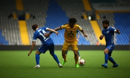 Котировки букмекеров на три матча 23-го тура Премьер-Лиги