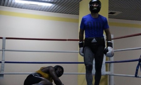 Канат Ислам нокаутировал спарринг-партнера