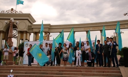 Незрячие казахстанцы проводят веломарафон