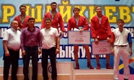 Самбисты из Актау стали призерами международного турнира в Уральске