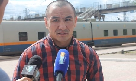 Жакиянов уехал в Англию для подготовки к бою с Барнеттом