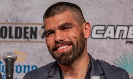 Мексиканский боксер с трудом сделал выбор между Головкиным и «Канело»