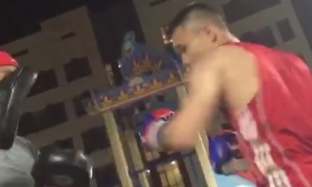 Ельжанов продолжает подготовку к бою в Астане