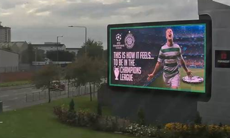 После поражения от «Астаны» на билбордах в Глазго разместили изображения ликующих игроков «Селтика»