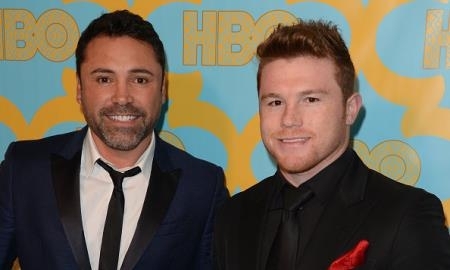 Оскар Де Ла Хойя: «„Канело“ выглядит как зверь. Чувствую, что он нокаутирует Головкина»