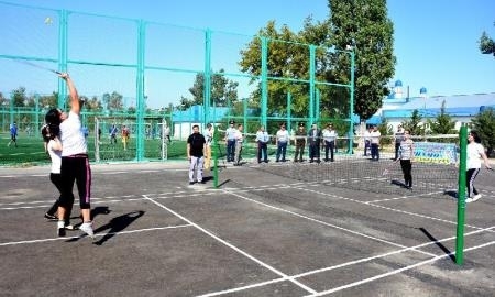 Женский клуб по игре в бадминтон открыли полицейские в Таразе