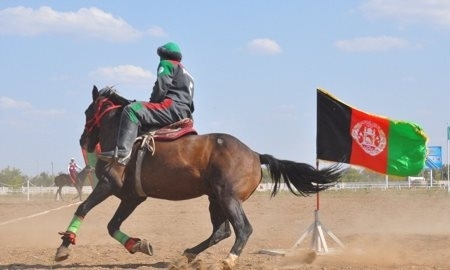 Посол Афганистана ищет место для езды на лошади в Казахстане