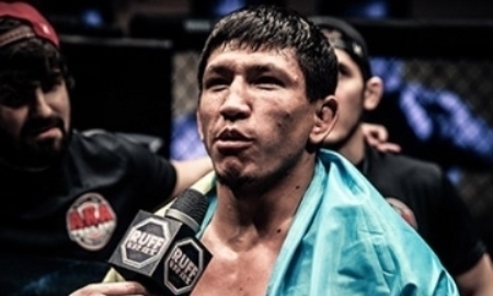 «Завтра лучший боксер этой эры покажет шоу». Куат Хамитов ждет бой Мэйвезер — Макгрегор