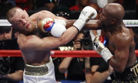 СМИ предложили Мэйвезеру сразиться с победителем боя Головкин — Альварес