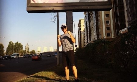 Кук прибыл в Астану