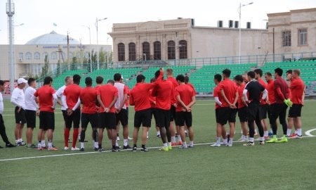 Фоторепортаж с вечерней тренировки «Кайсара»
