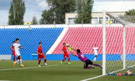 Фоторепортаж с матча Второй лиги «Иртыш М» — «Кайсар М» 1:2