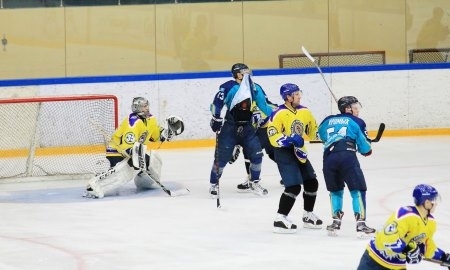 Фоторепортаж с матча Кубка Казахстана «Алтай-Торпедо» — «Алматы» 1:2