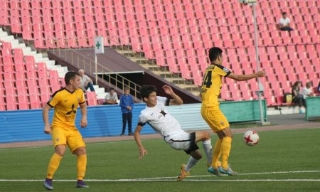 Фоторепортаж с матча Второй лиги «Иртыш М» — «Кайрат М» 2:2