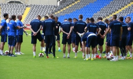 Казахстан и Черногория назвали стартовые составы