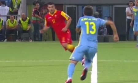 Казахстан минимально уступает Черногории после первого тайма