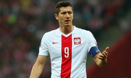 «Стиви Уандер на галопирующей лошади увидел бы этот гол». Польский комментатор посмеялся над судьей, незасчитавшим гол в ворота сборной Казахстана