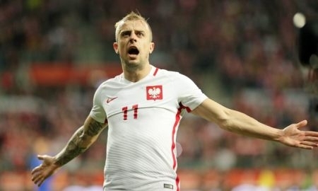 Нападающий сборной Польши ожидал, что матч с Казахстаном сложится труднее