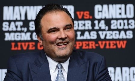 Экс-глава Golden Boy считает, что бой Мэйвезер — Макгрегор поможет поединку Головкин — Альварес