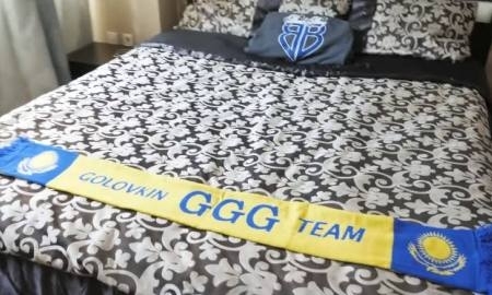 Сопернику Каната Ислама подарили шарф GGG