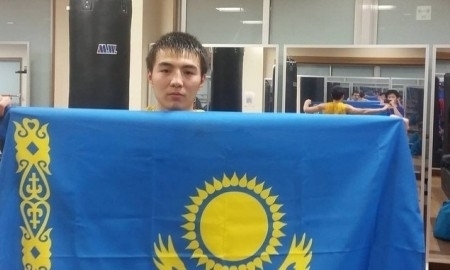Турсынгалиев продолжает подготовку к дебютному бою на профи-ринге