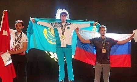 Казахстанец стал чемпионом мира по армрестлингу