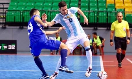 Сборная Казахстана сыграла вничью с чемпионами мира на турнире в Таиланде
