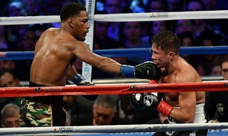 СМИ привели видеодоказательство крепкого подбородка Головкина