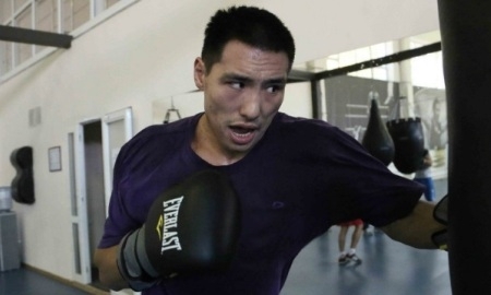 UCNLive.com: «Алимханулы все еще любитель»