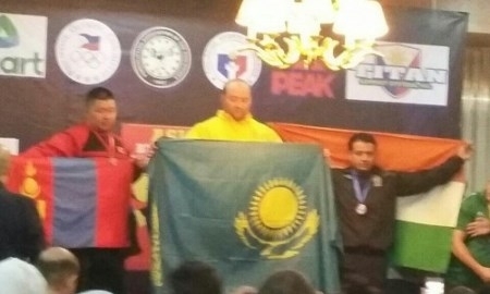 Казахстанец завоевал «золото» чемпионата Азии по жиму лежа на Филиппинах
