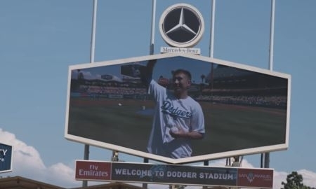 Головкин показал видео со вбрасывания на бейсбольном матче