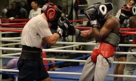 Американский полутяж рассказал, что его впечатлило в спаррингах с Головкиным