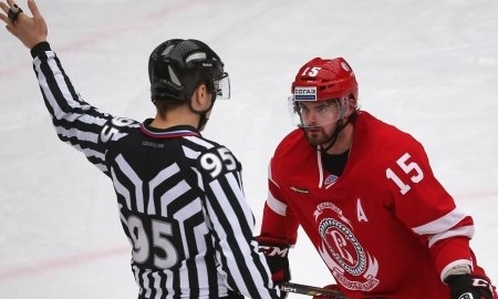 Получивший травму в игре КХЛ с «Барысом» Хорак отправился с командой на выезд