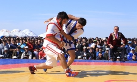 Палуаны выявили лучшего на родной земле Кейки батыра