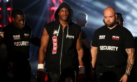 Супертяж-нокаутер вырубил соперника за минуту и пошел домой смотреть бой Головкин — Альварес