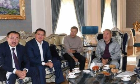 Президент Казахстана посмотрел бой Головкина и Альвареса